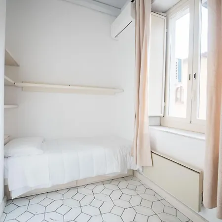 The Arch Loft Center By Holidays Apartmán